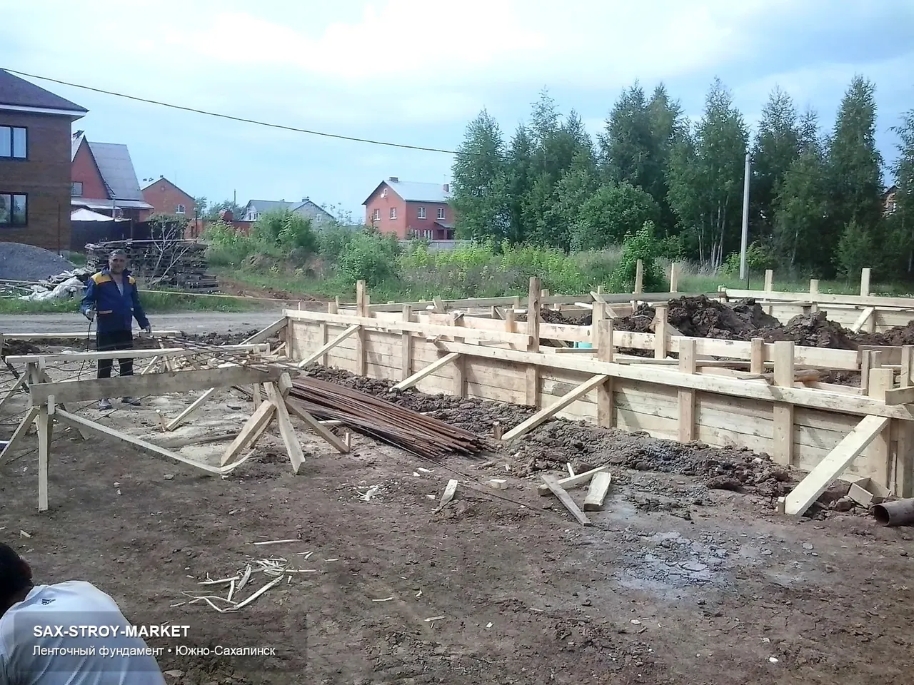 Устройство фундамента: основание под дом, каркас готов к бетонированию — Южно-Сахалинск, Сах-Строй-Маркет